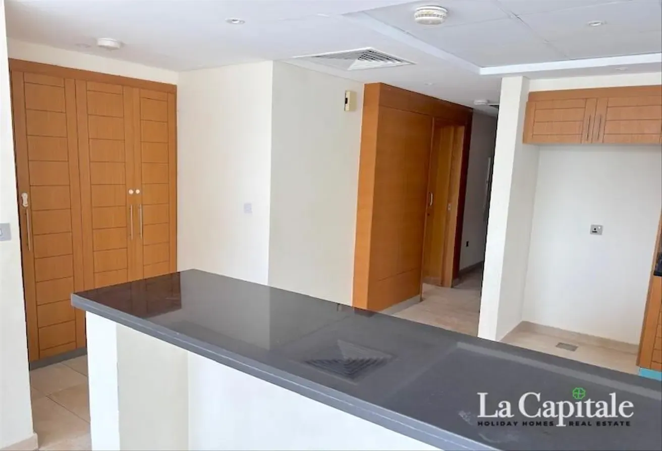 READY TO MOVE IN | HUGE LAYOUT | GREAT LOCAATION