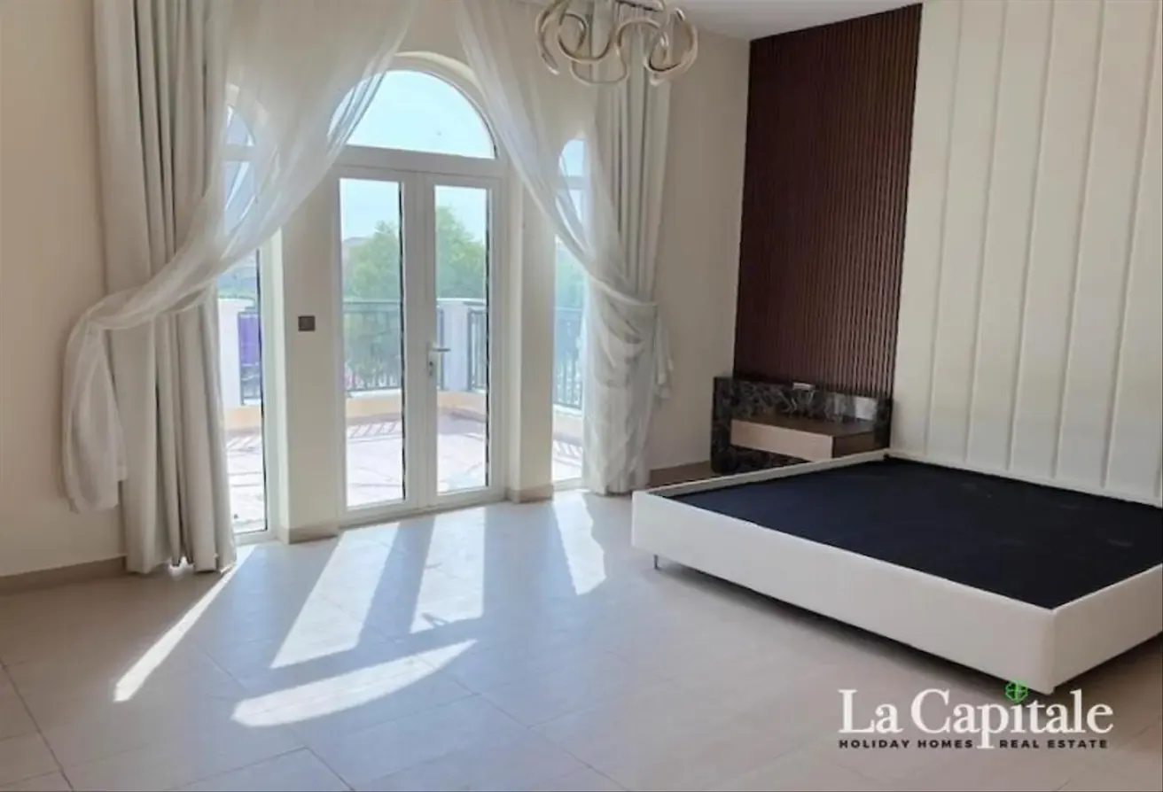 READY TO MOVE IN | HUGE LAYOUT | GREAT LOCAATION