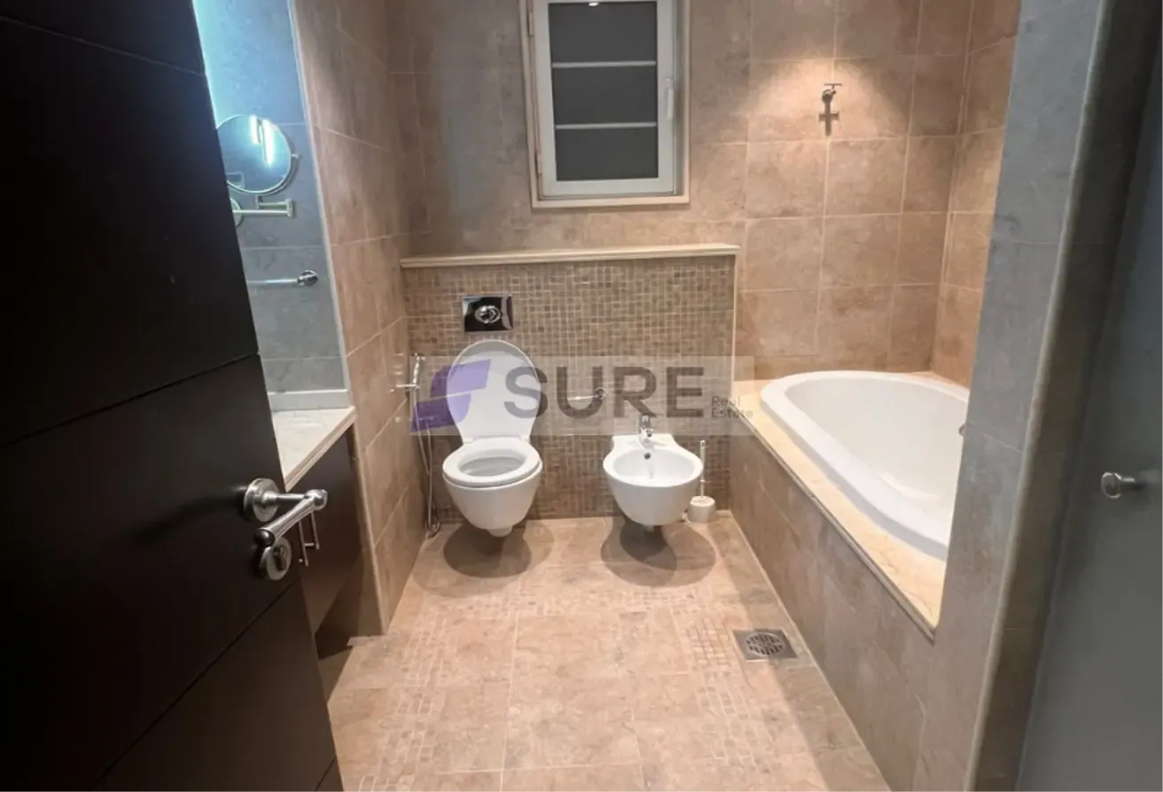 4 Bed Villa with Pool and Sauna available for Rent