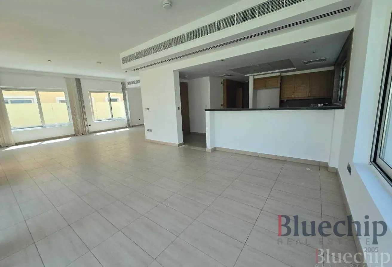 Nova 4BR Large | Lowest Price | Vacant