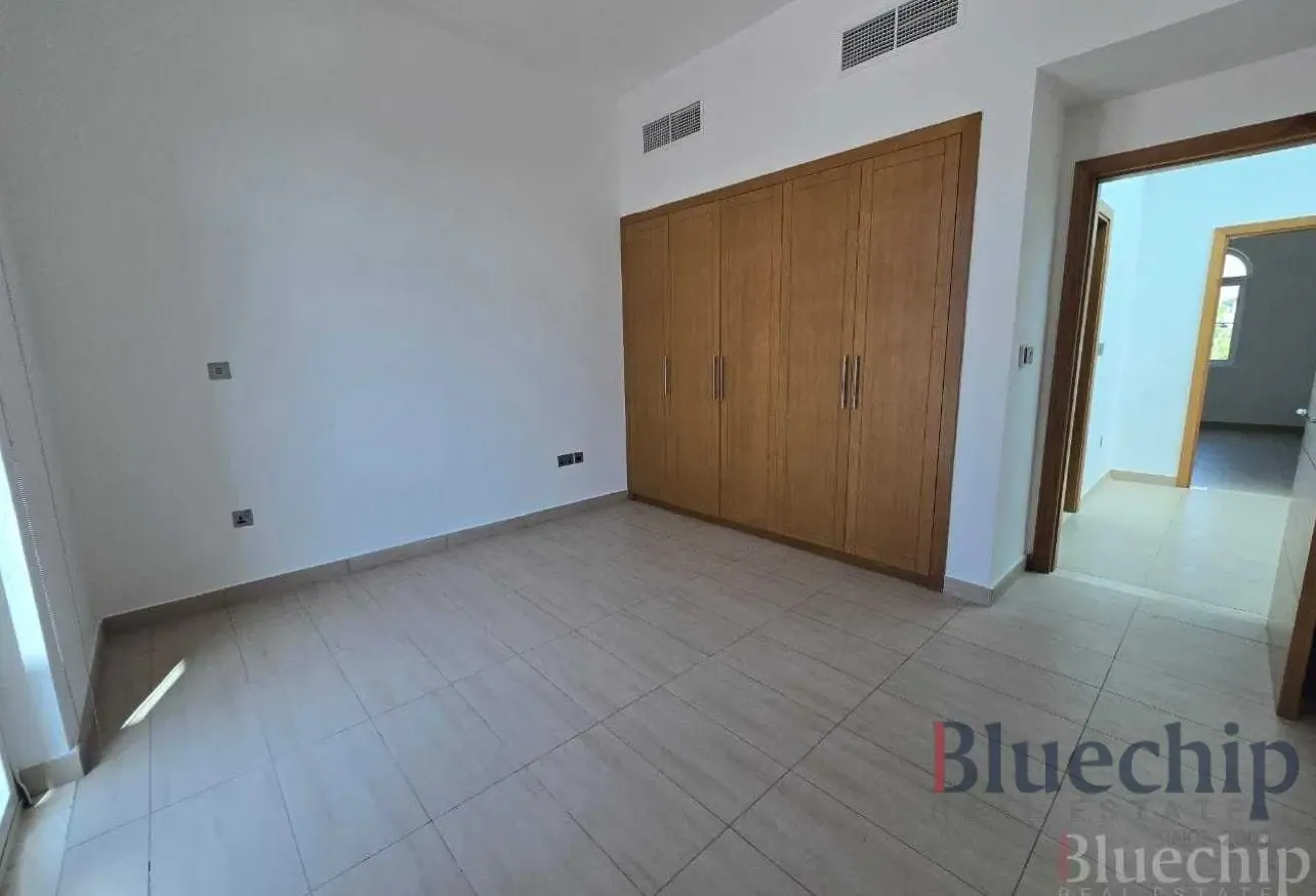 Nova 4BR Large | Lowest Price | Vacant