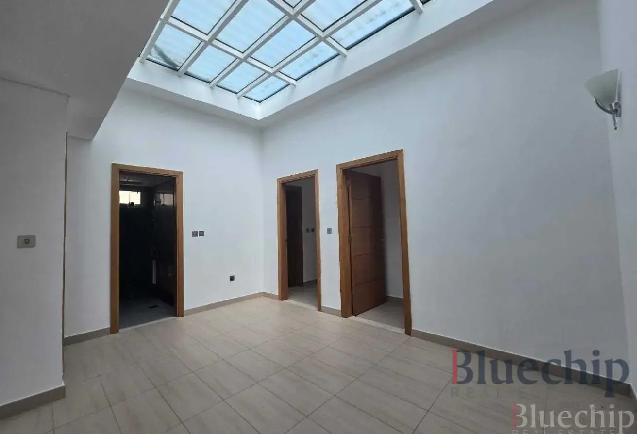 Nova 4BR Large | Lowest Price | Vacant