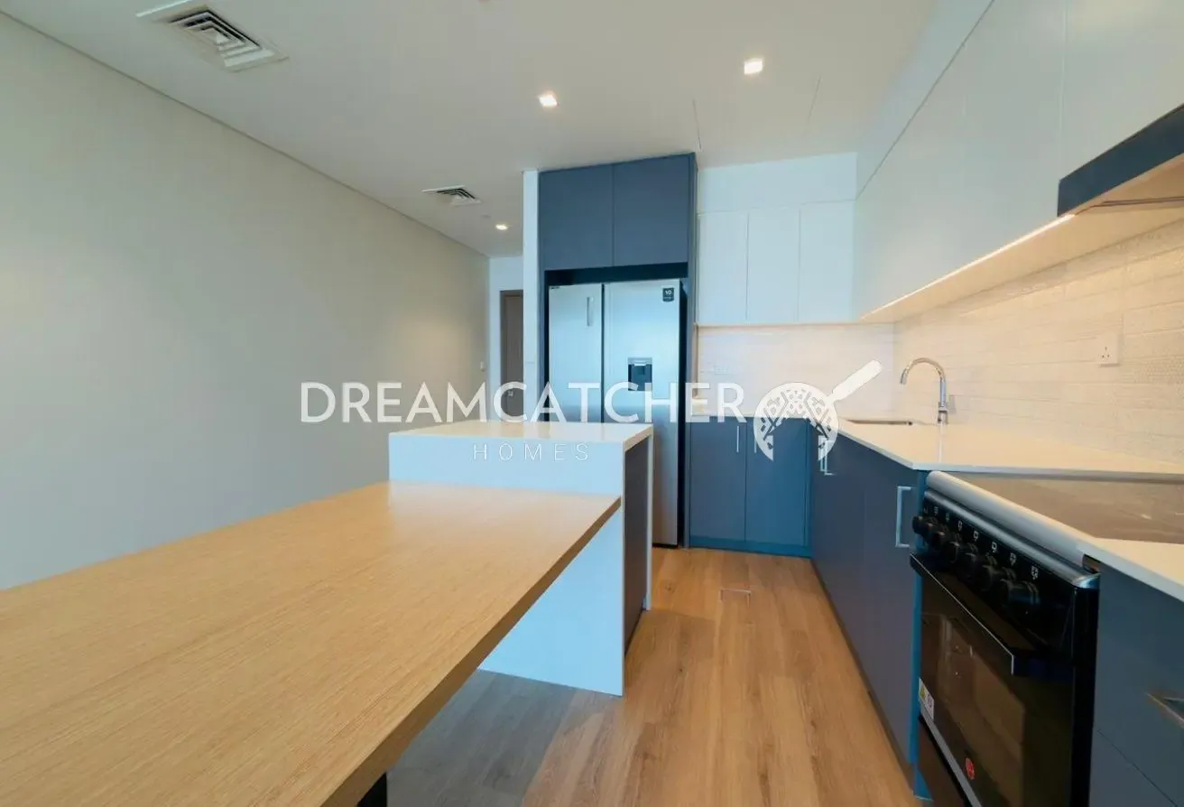 Up to 12 Cheques|Fully Upgraded|Full Marina View