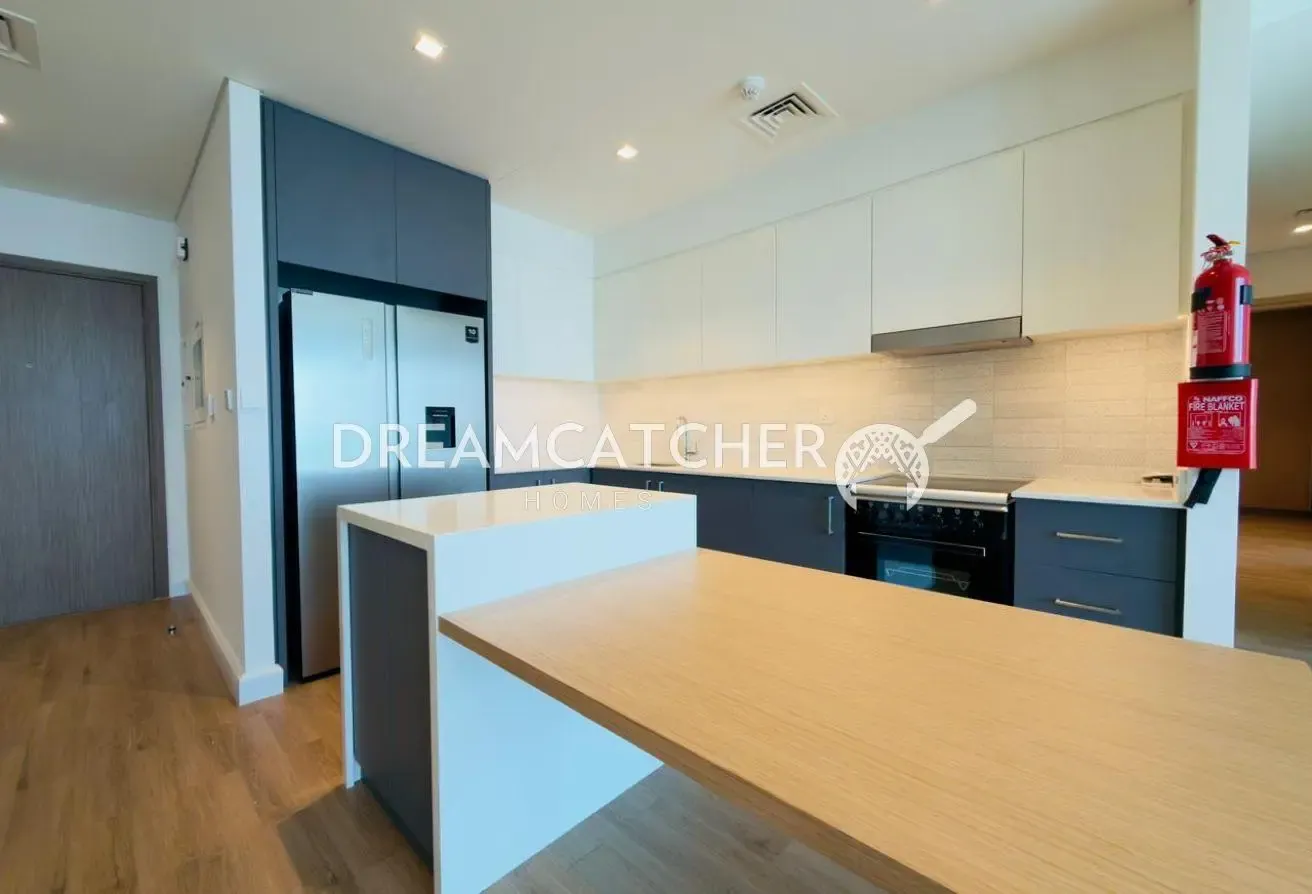 Up to 12 Cheques|Fully Upgraded|Full Marina View