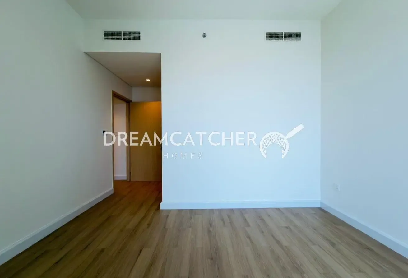 Up to 12 Cheques|Fully Upgraded|Full Marina View