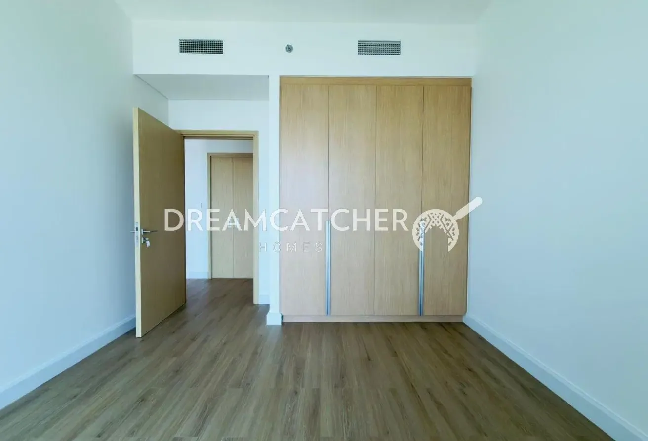Up to 12 Cheques|Fully Upgraded|Full Marina View