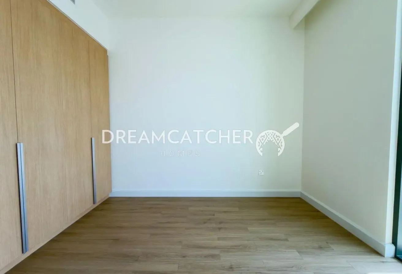 Up to 12 Cheques|Fully Upgraded|Full Marina View