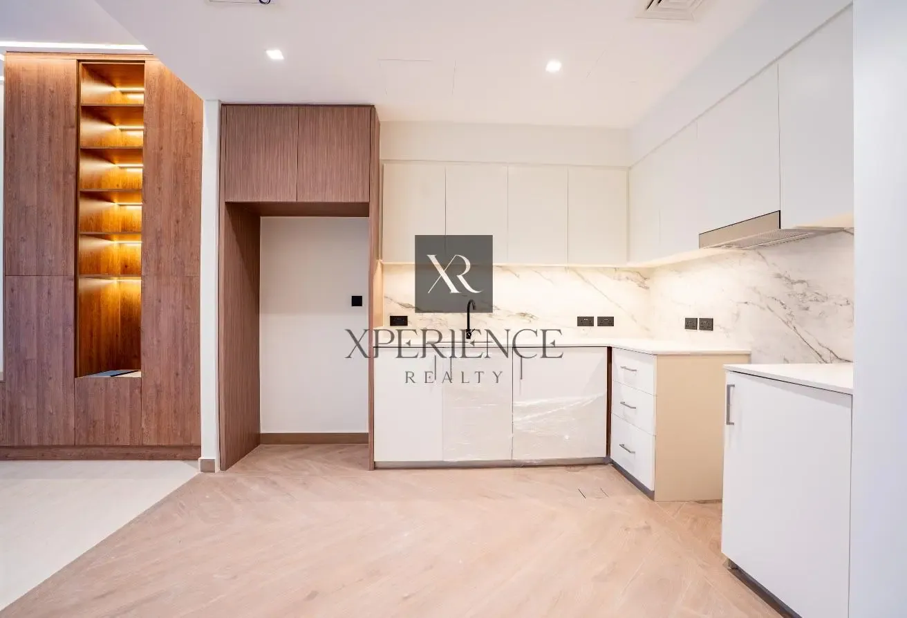 FULLY UPGRADED | MARINA VIEW | SPACIOUS LAYOUT