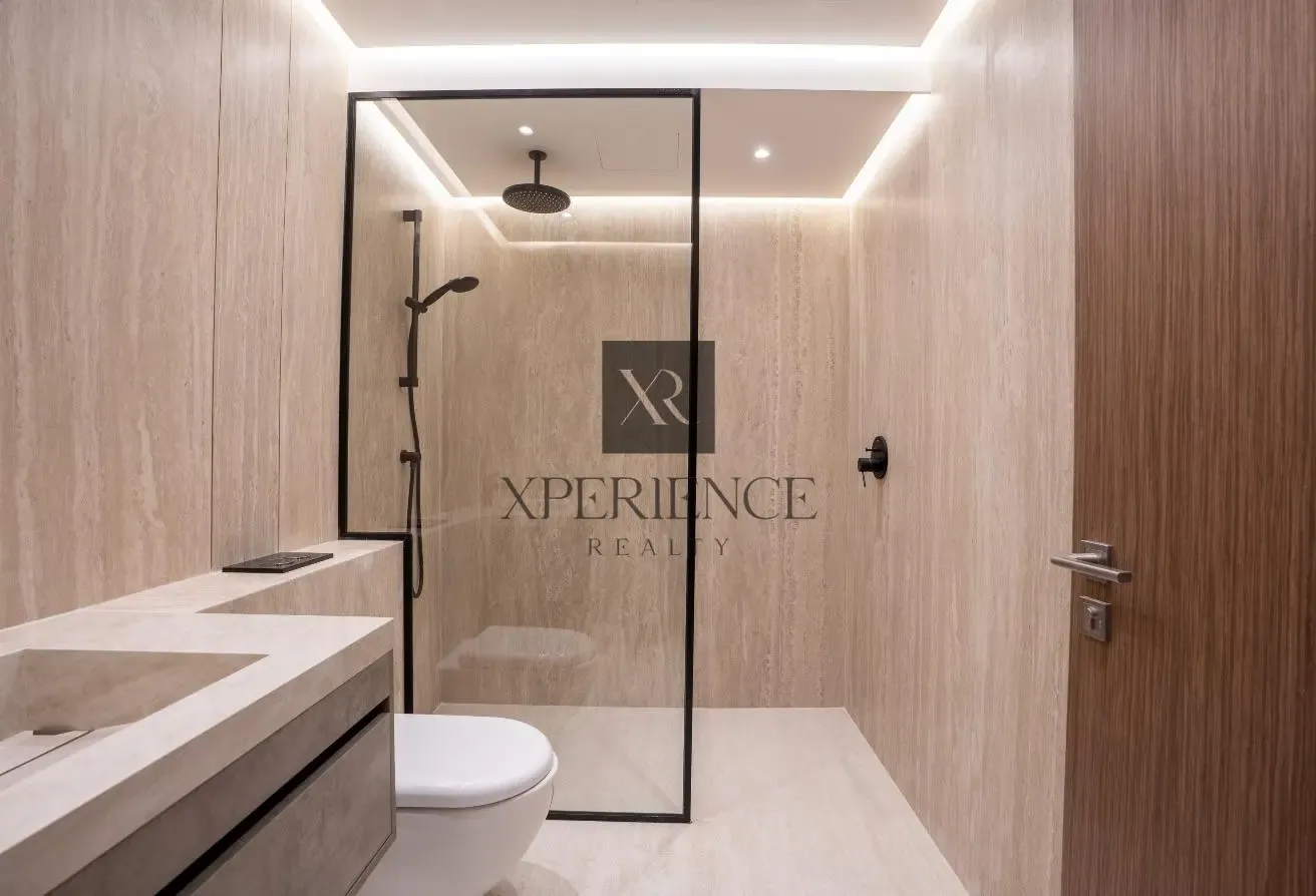 FULLY UPGRADED | MARINA VIEW | SPACIOUS LAYOUT