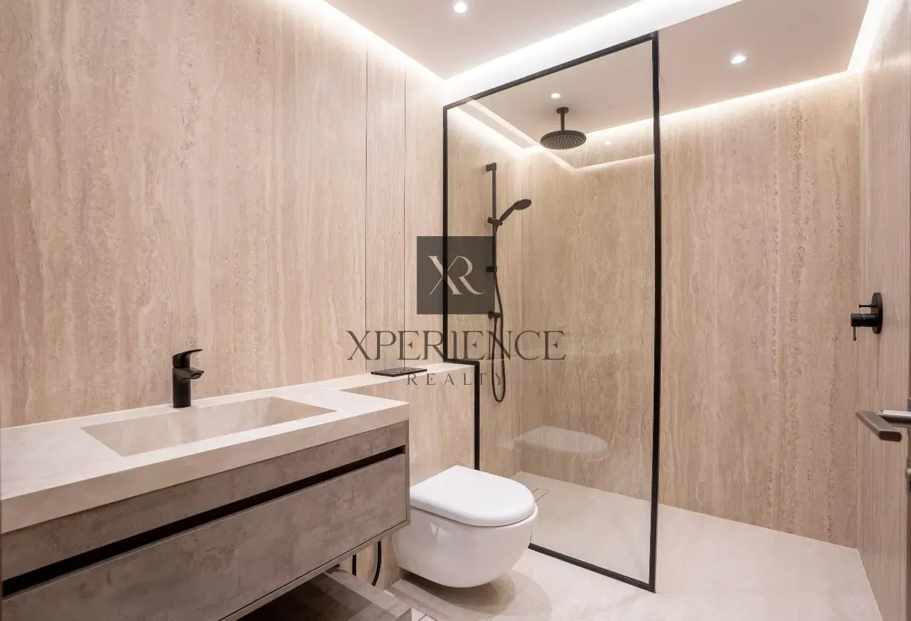 FULLY UPGRADED | MARINA VIEW | SPACIOUS LAYOUT