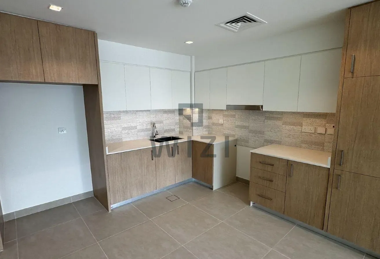 Spacious Layout | Partial Sea View | Mid Floor