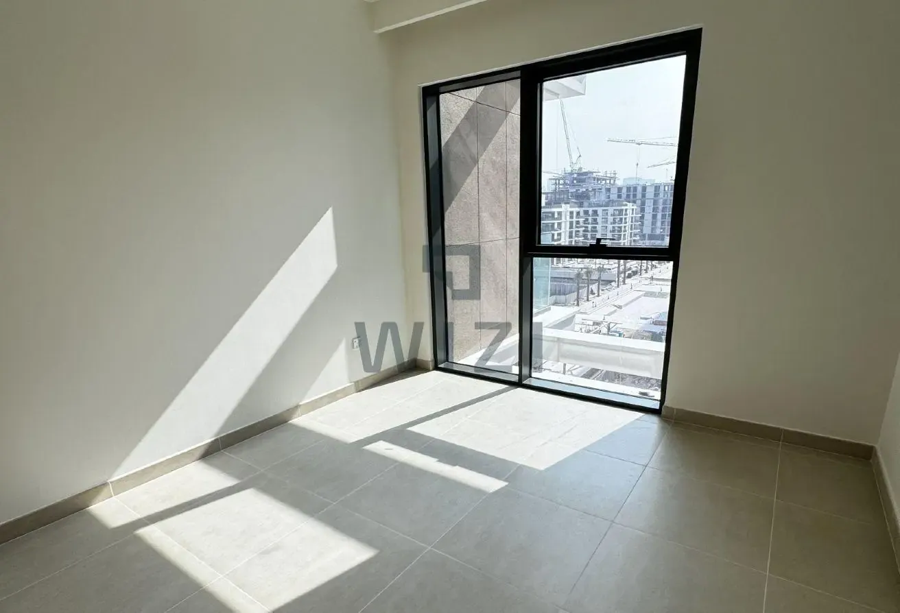Spacious Layout | Partial Sea View | Mid Floor