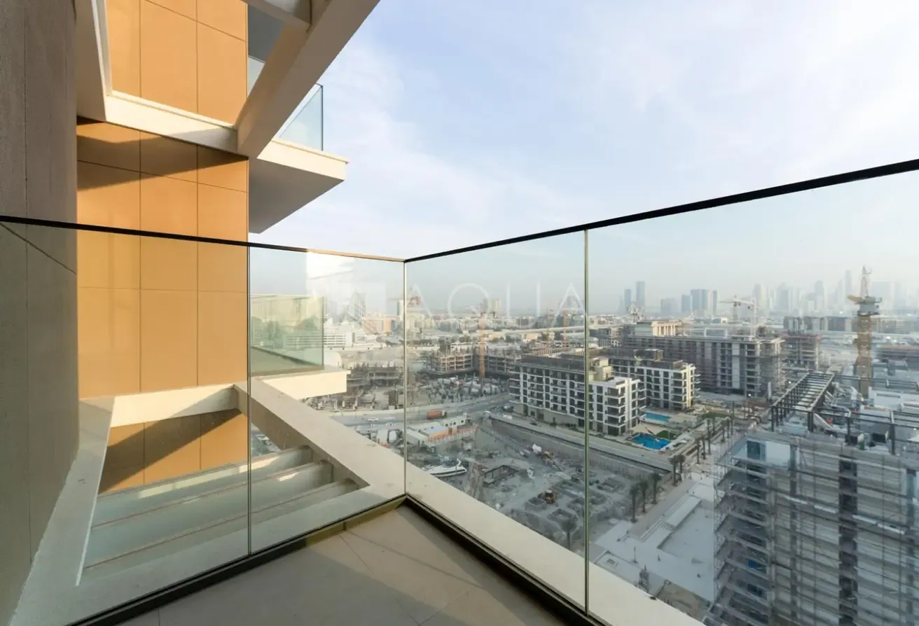Burj Khalifa & Sea View l Beach Access