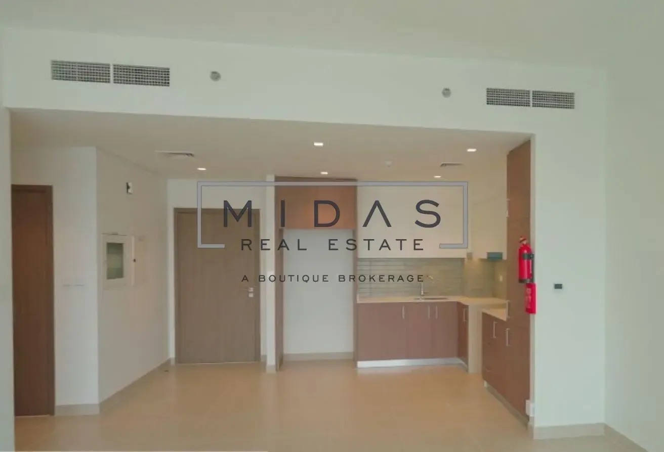 Brand New | Ready to Move in | Prime Location