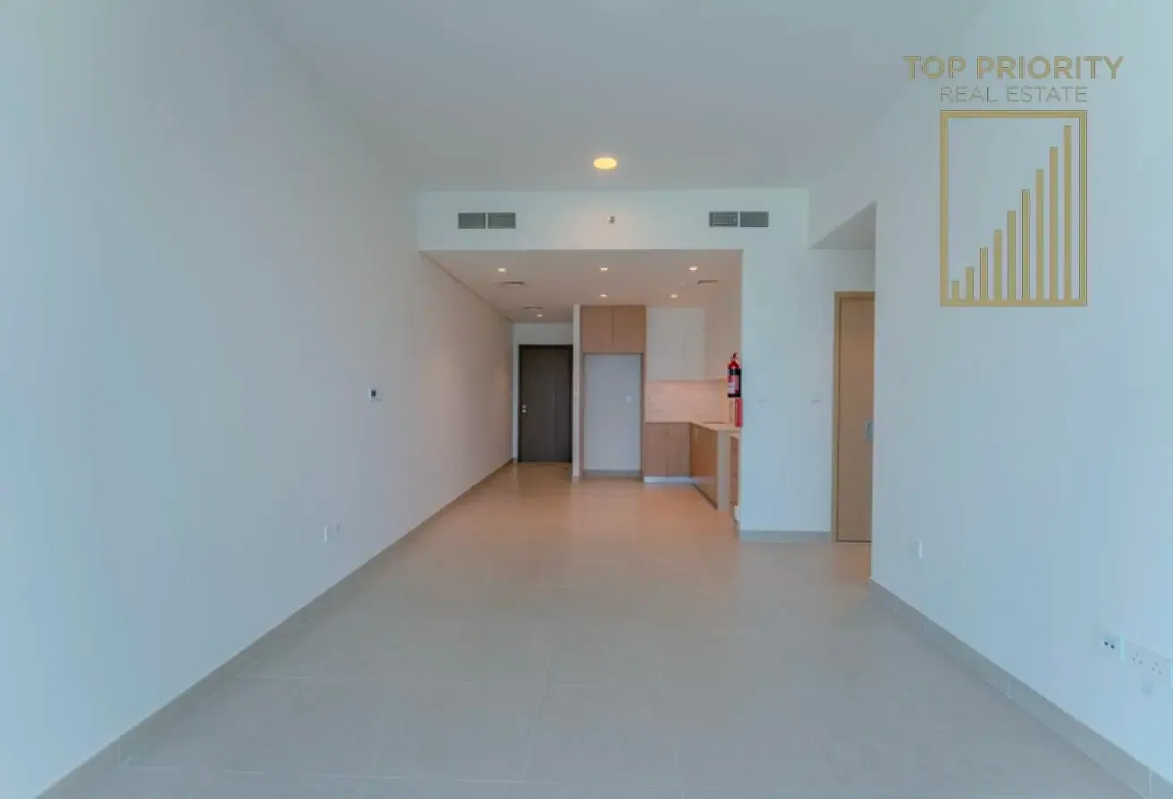 Sea View | Spacious Layout | Unfurnished | Vacant