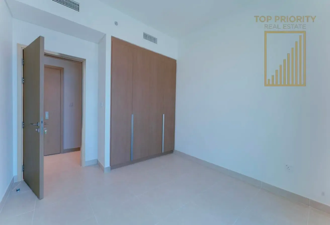 Sea View | Spacious Layout | Unfurnished | Vacant