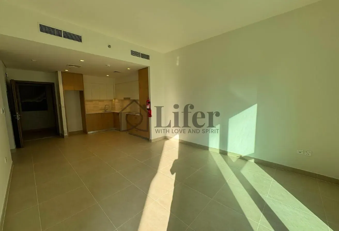 SPACIOUS 2 BHK I SEA VIEW I LOWER RENTAL