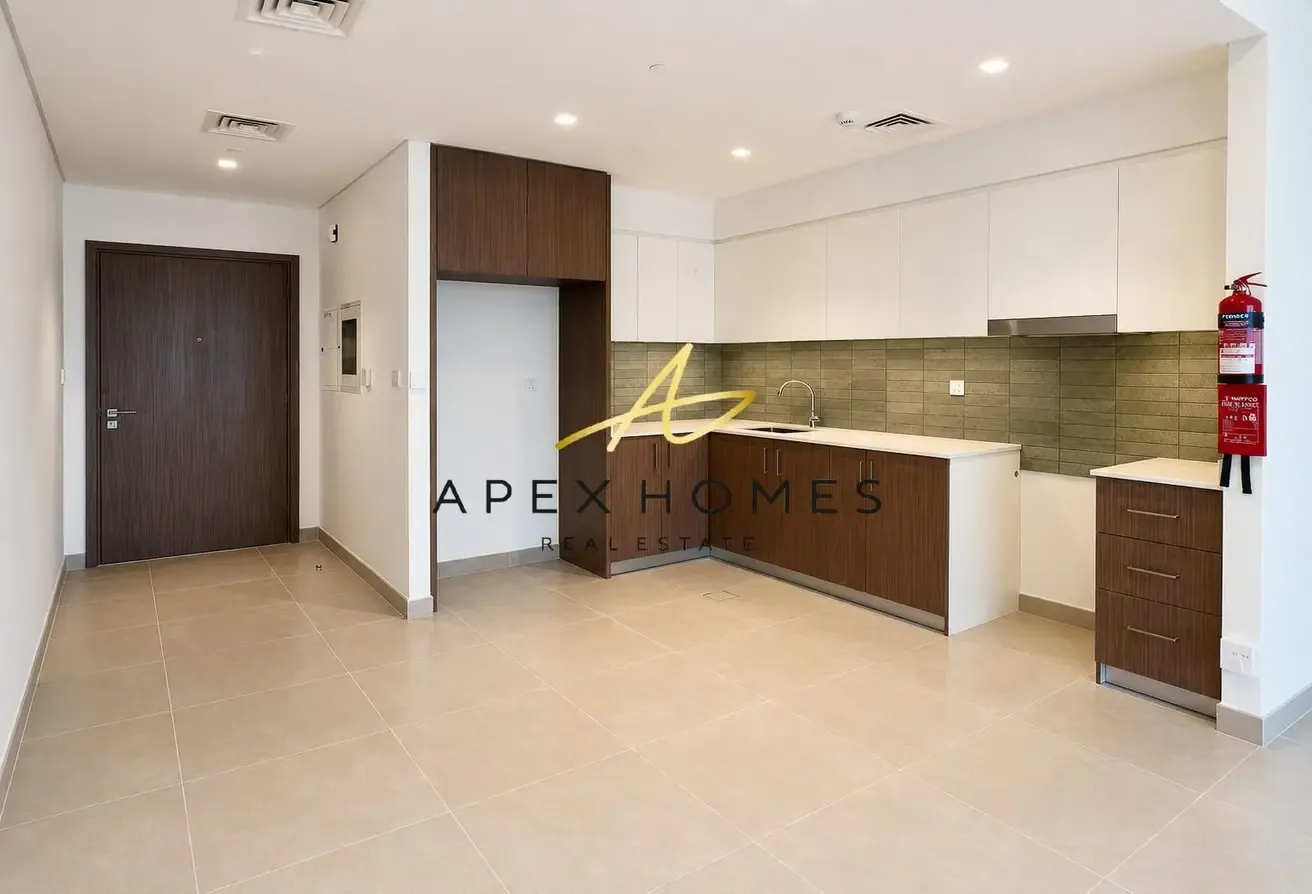 BRAND NEW | STUNNING VIEW | 6 CHEQUES
