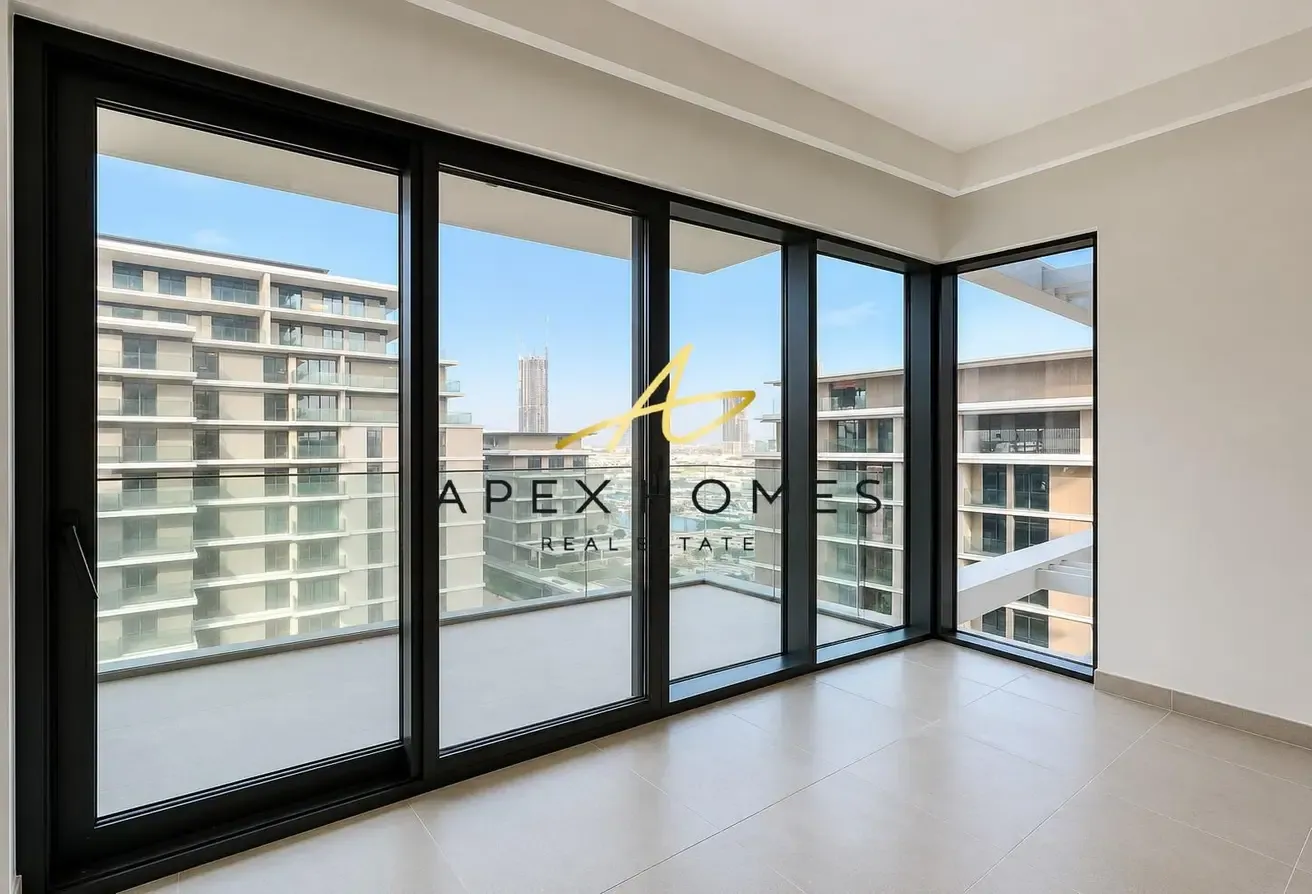 BRAND NEW | STUNNING VIEW | 6 CHEQUES