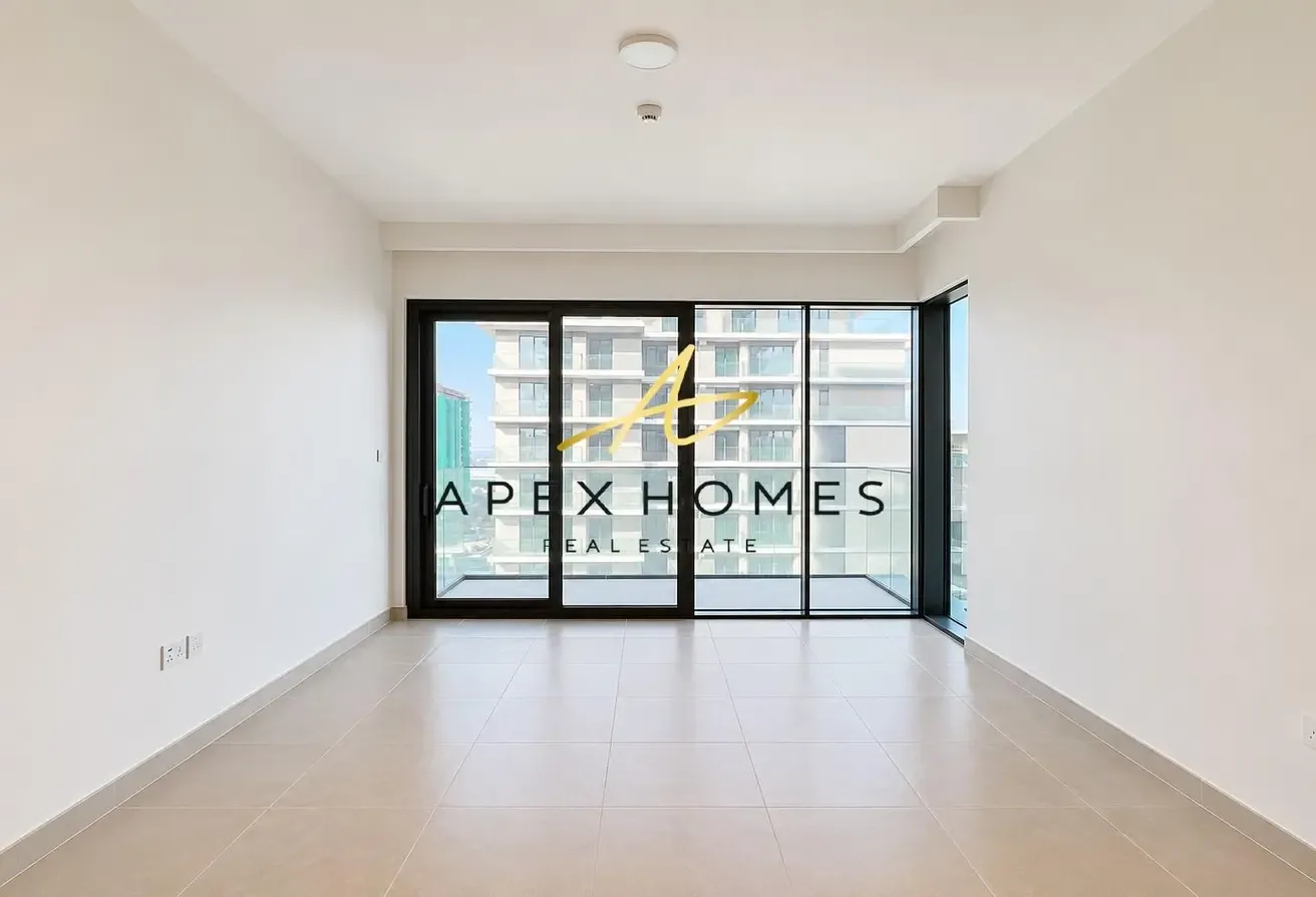 BRAND NEW | STUNNING VIEW | 6 CHEQUES
