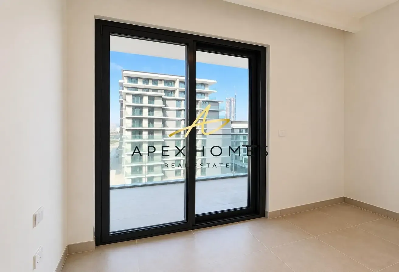 BRAND NEW | STUNNING VIEW | 6 CHEQUES