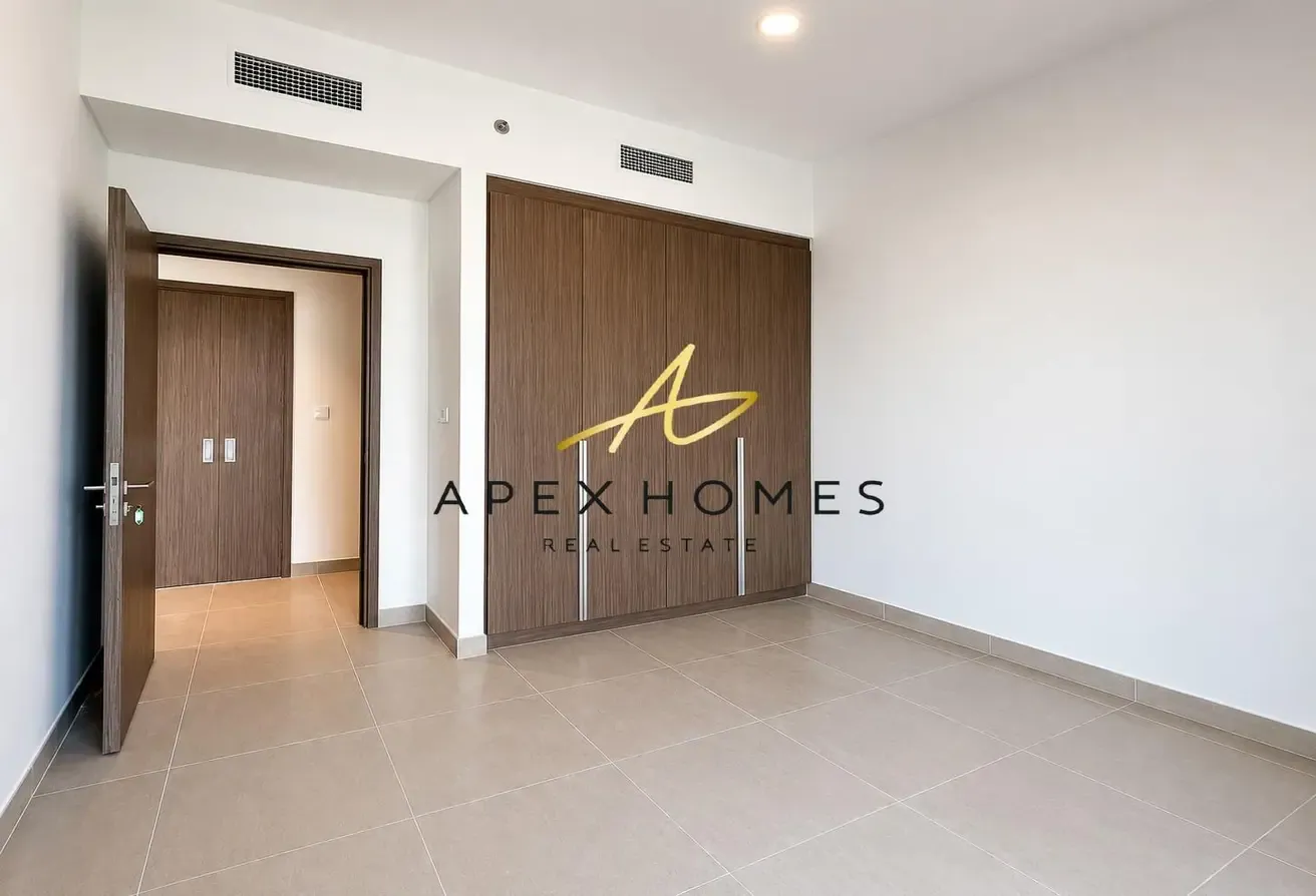 BRAND NEW | STUNNING VIEW | 6 CHEQUES