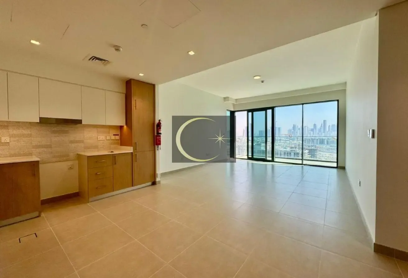 Luxury 2BR | Burj Khalifa & Skyline View | Vacant