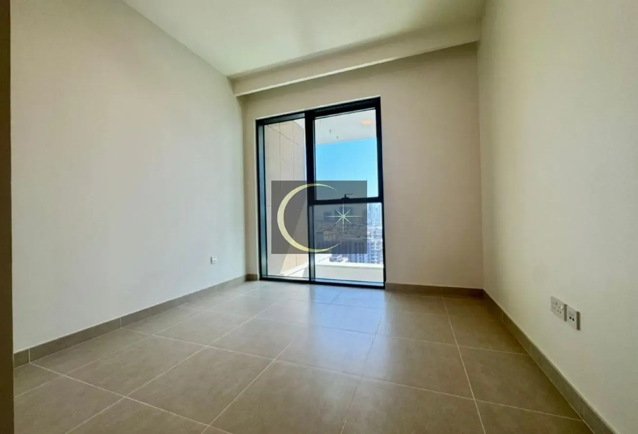 Luxury 2BR | Burj Khalifa & Skyline View | Vacant