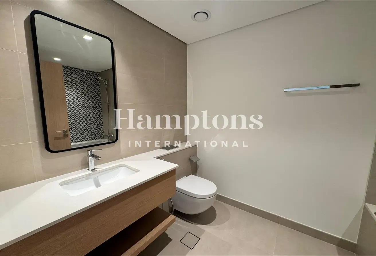 Vastu | Sea | Open Mina Rashid RYM | Plus Laundry