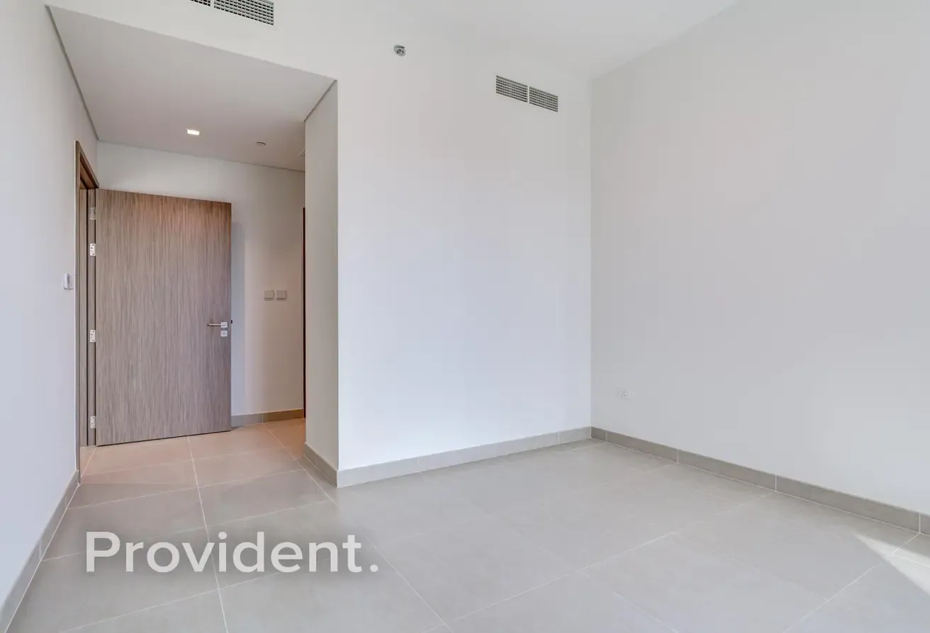 Brand New | Flexibe Cheques | Corner Unit