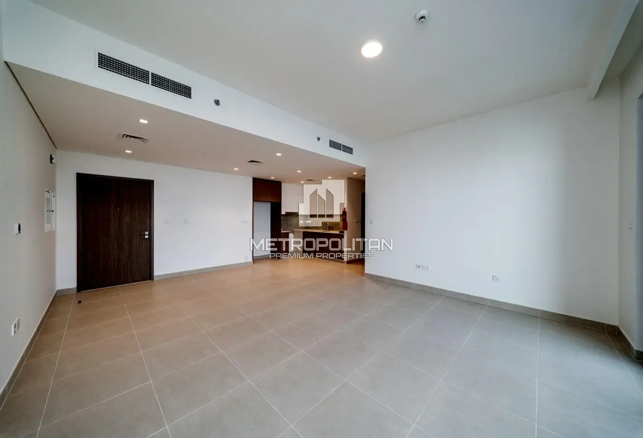Premium Unit | Facing the Marina | Mid Floor