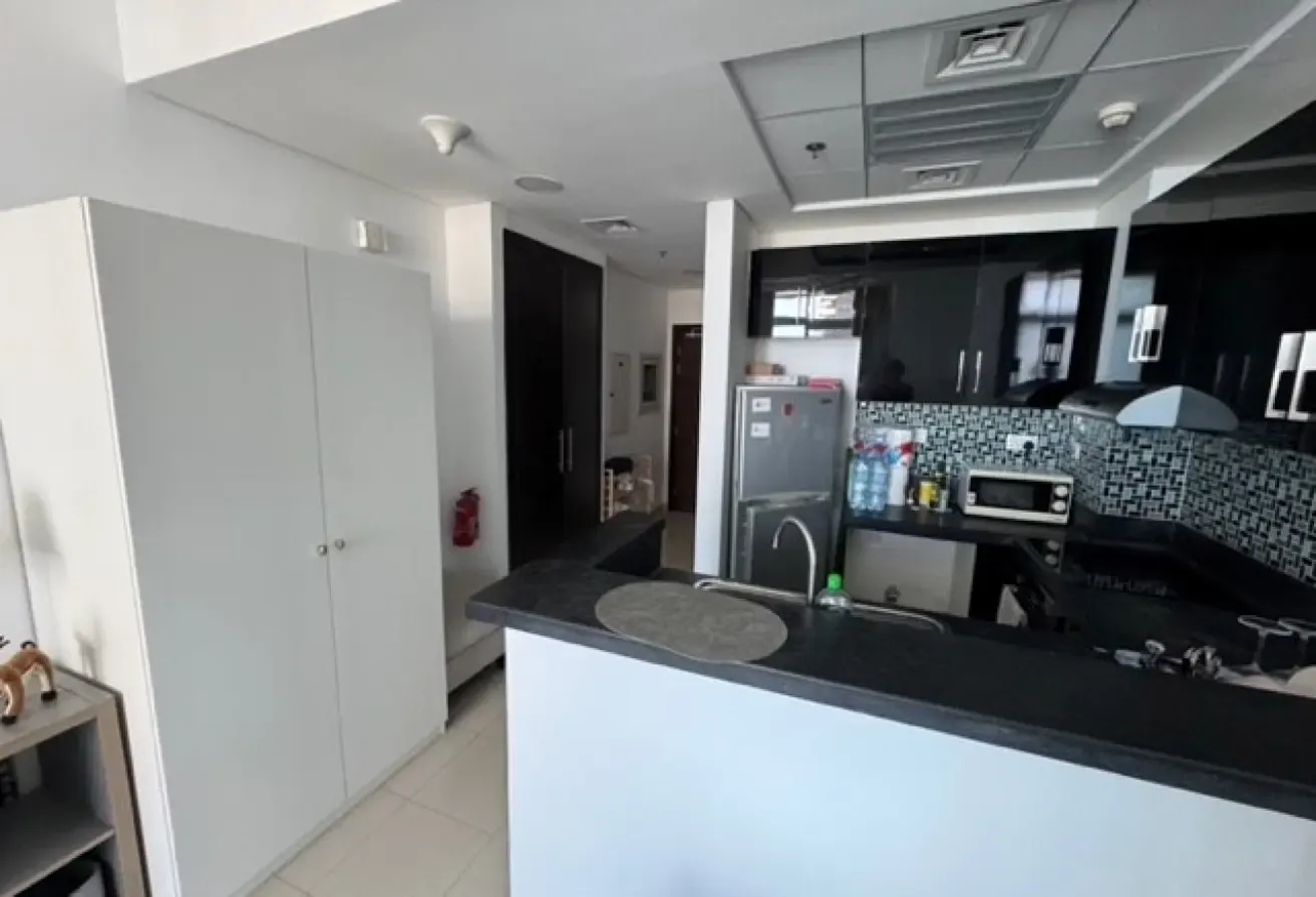 Modern Studio | High Floor | Sea and Marina View