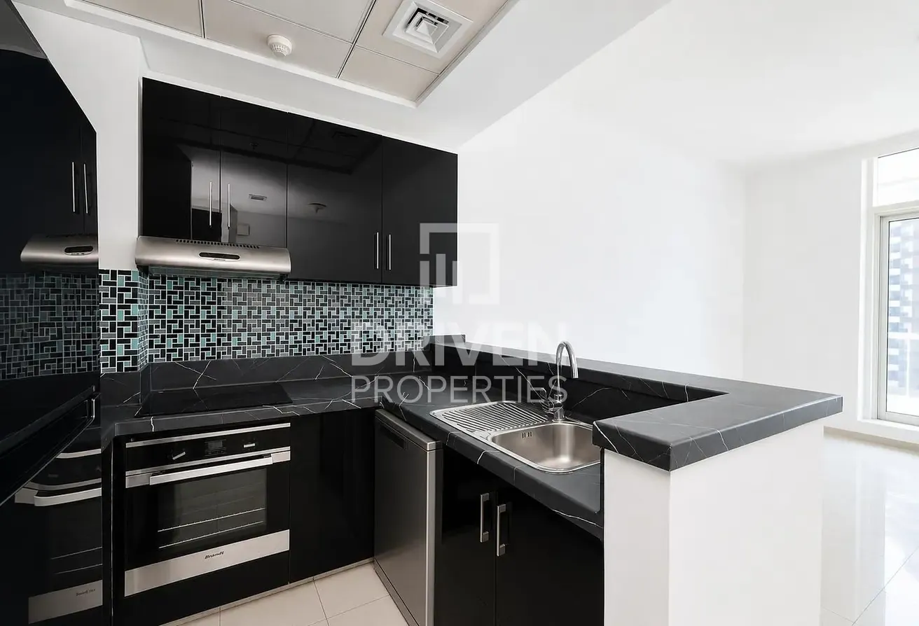 High End Unit | Top Location | Marina View