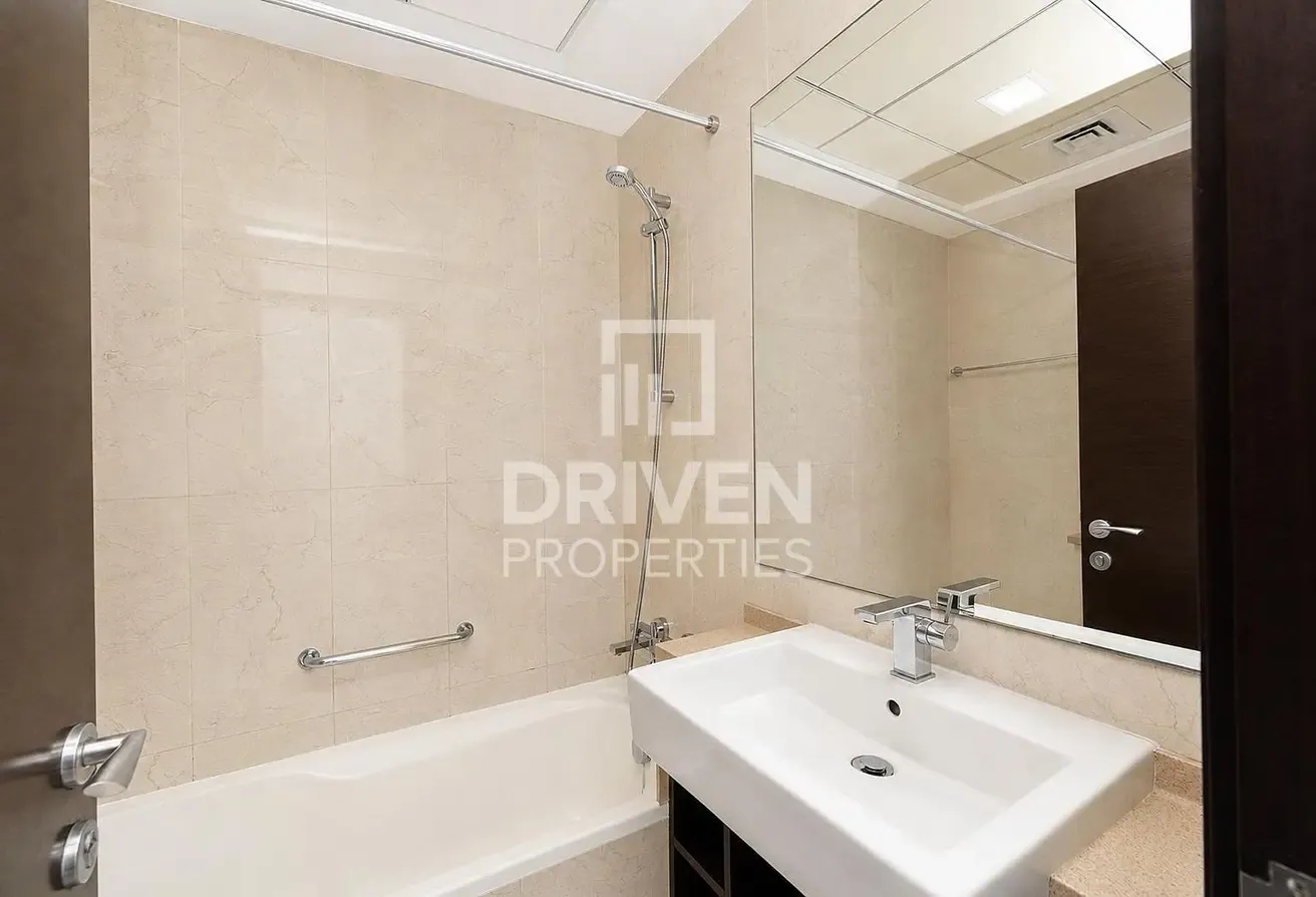 High End Unit | Top Location | Marina View