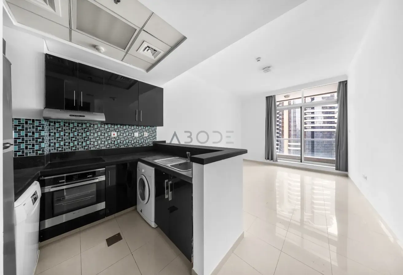 Studio | Marina View | High Floor | Botanica Tower