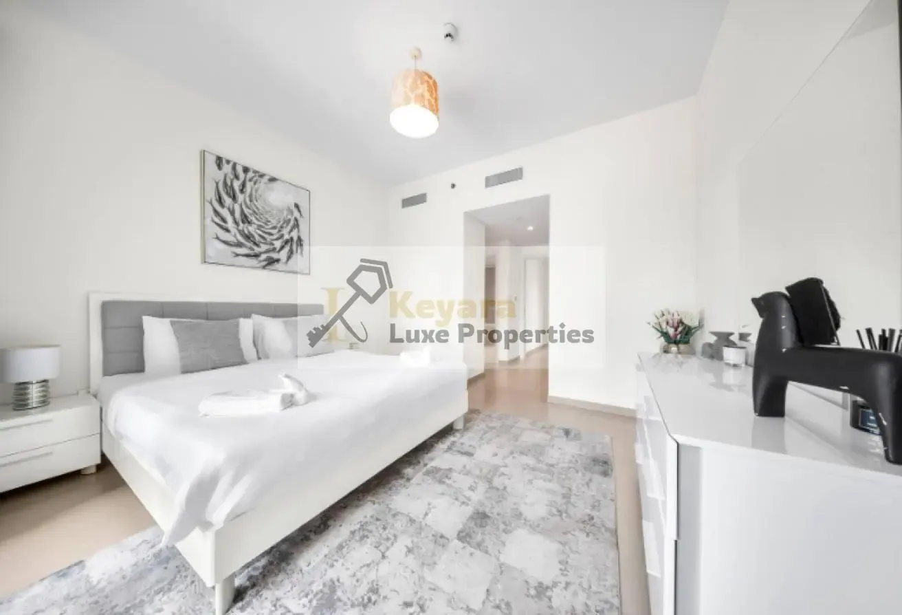 LUXURY LIVING | BURJ KHALIFA VIEW | VACANT