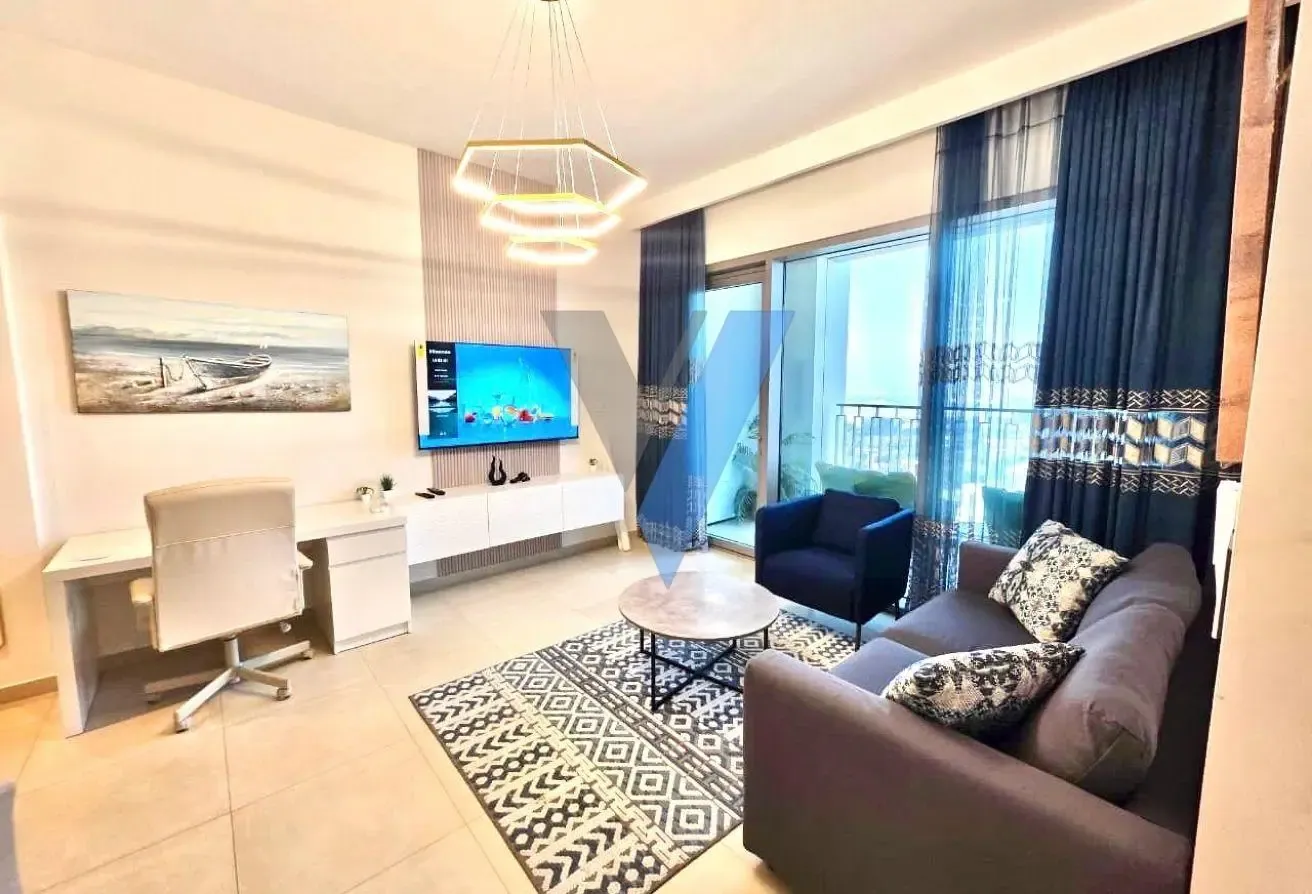 Spacious | Mid Floor | Fully Furnished | Vacant