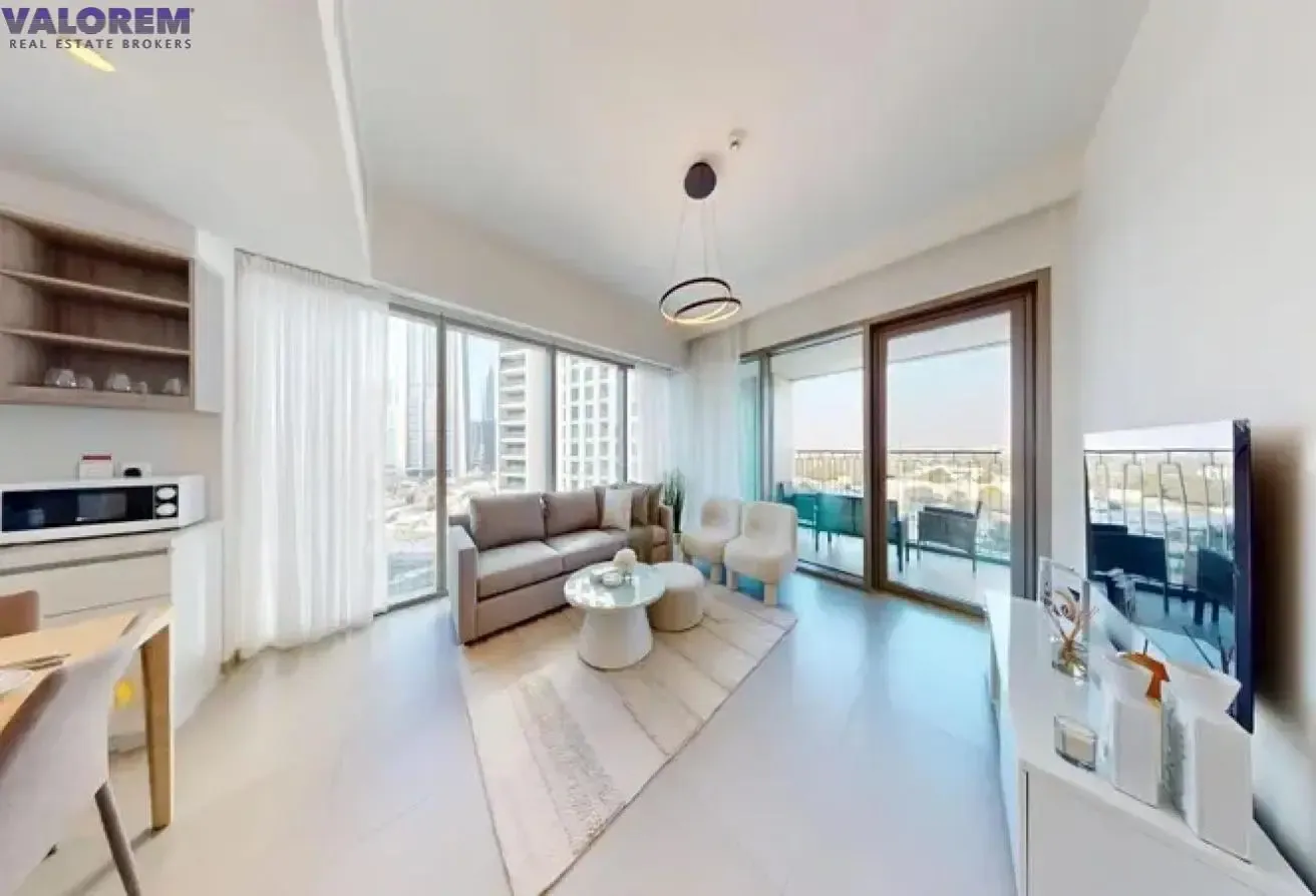 Cozy Apartment| Corner Unit | Fully Furnished