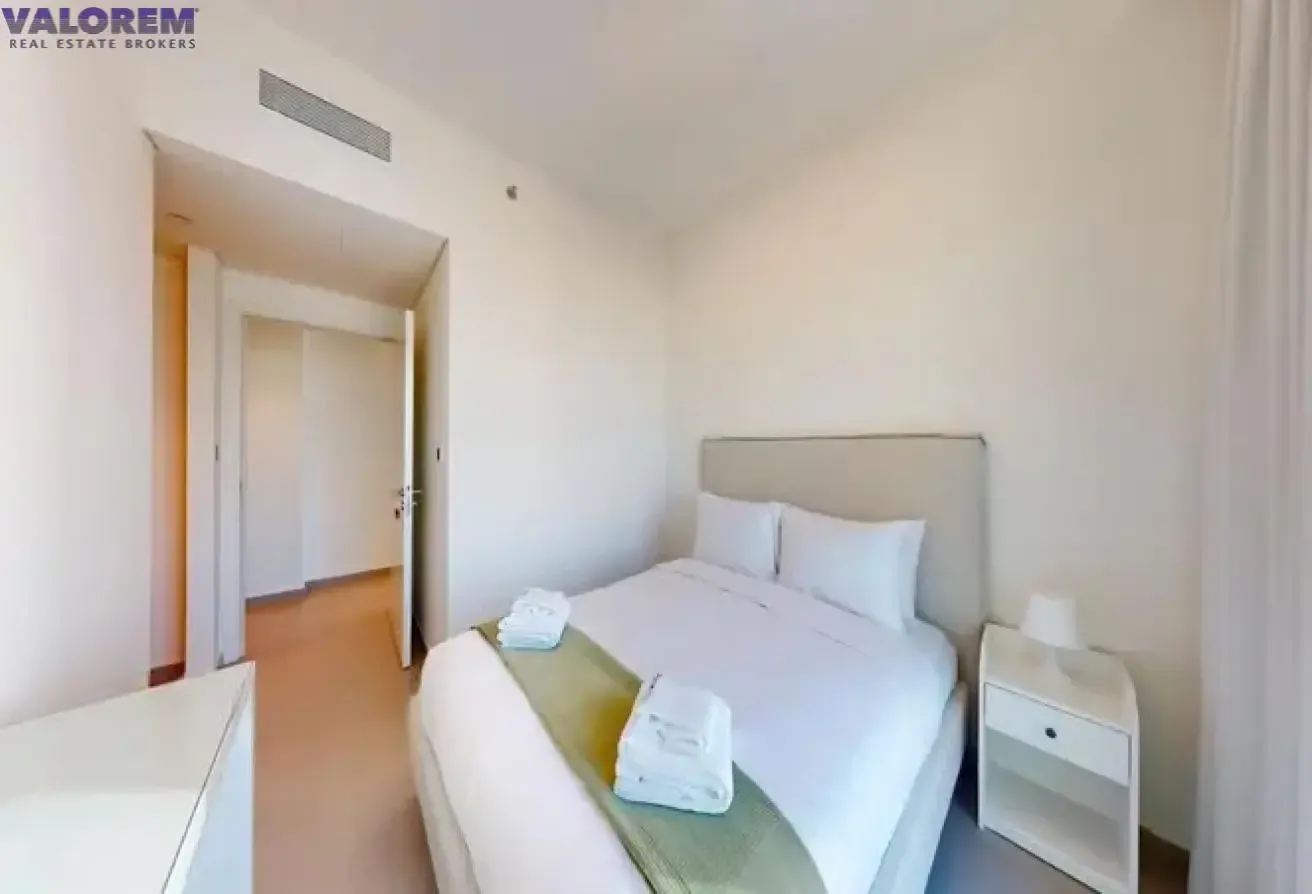 Cozy Apartment| Corner Unit | Fully Furnished