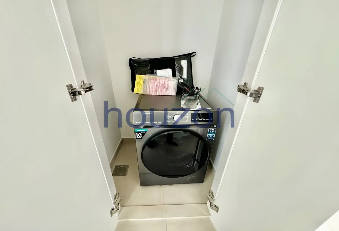 Luxurious | Vacant | High Floor | Fully Furnished