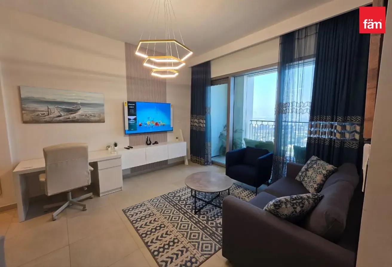Fully Furnished | Vacant | Excellent condition