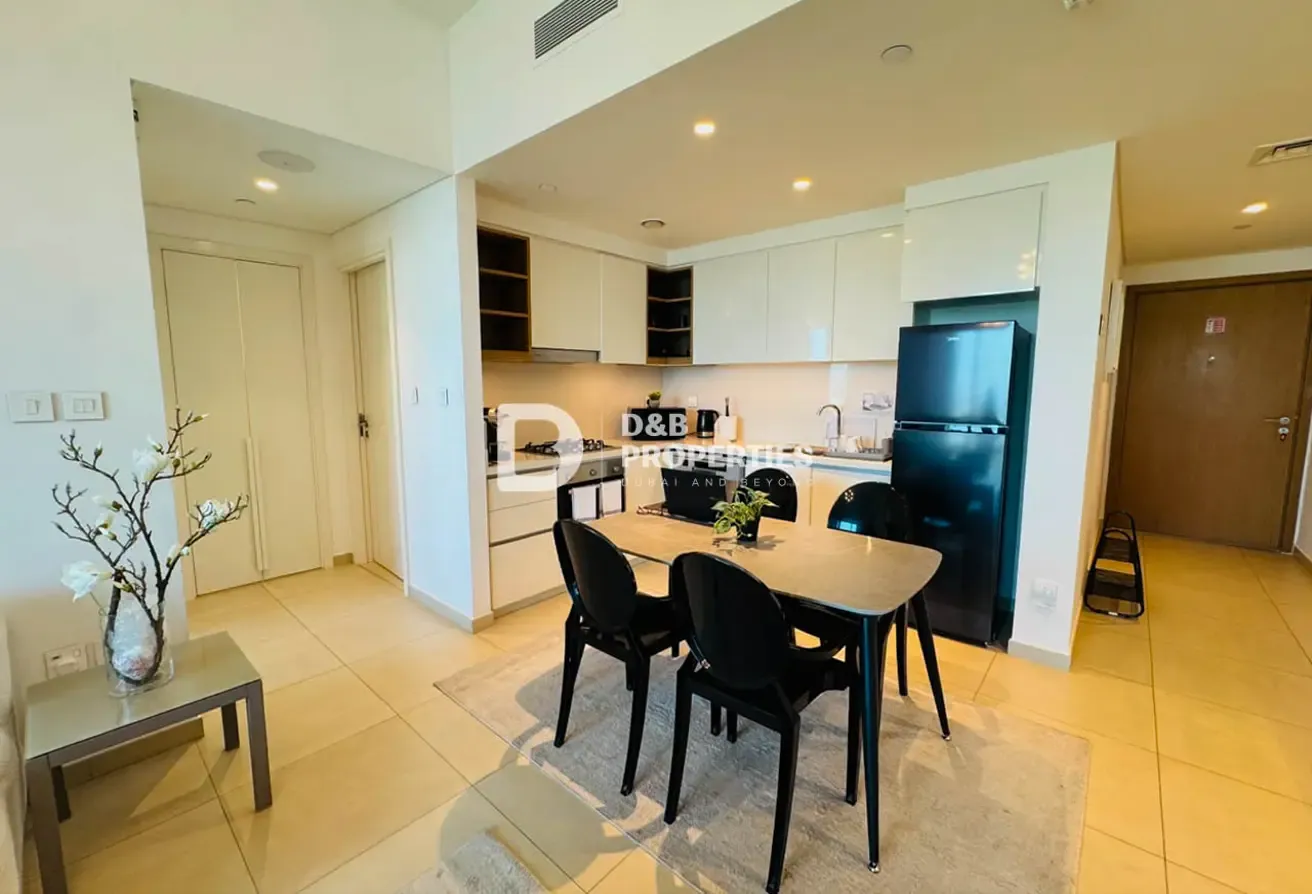 Bright and Airy | Fully Furnished | Immaculate