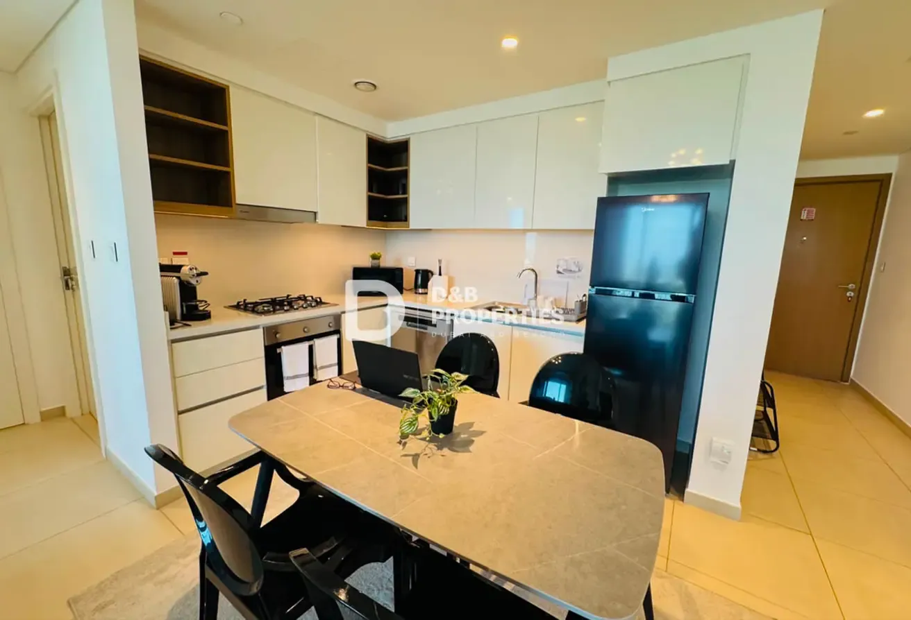 Bright and Airy | Fully Furnished | Immaculate