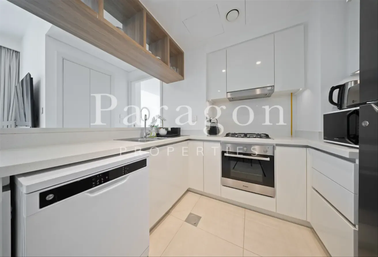 Burj Khalifa View | Fully Furnished | Vacant