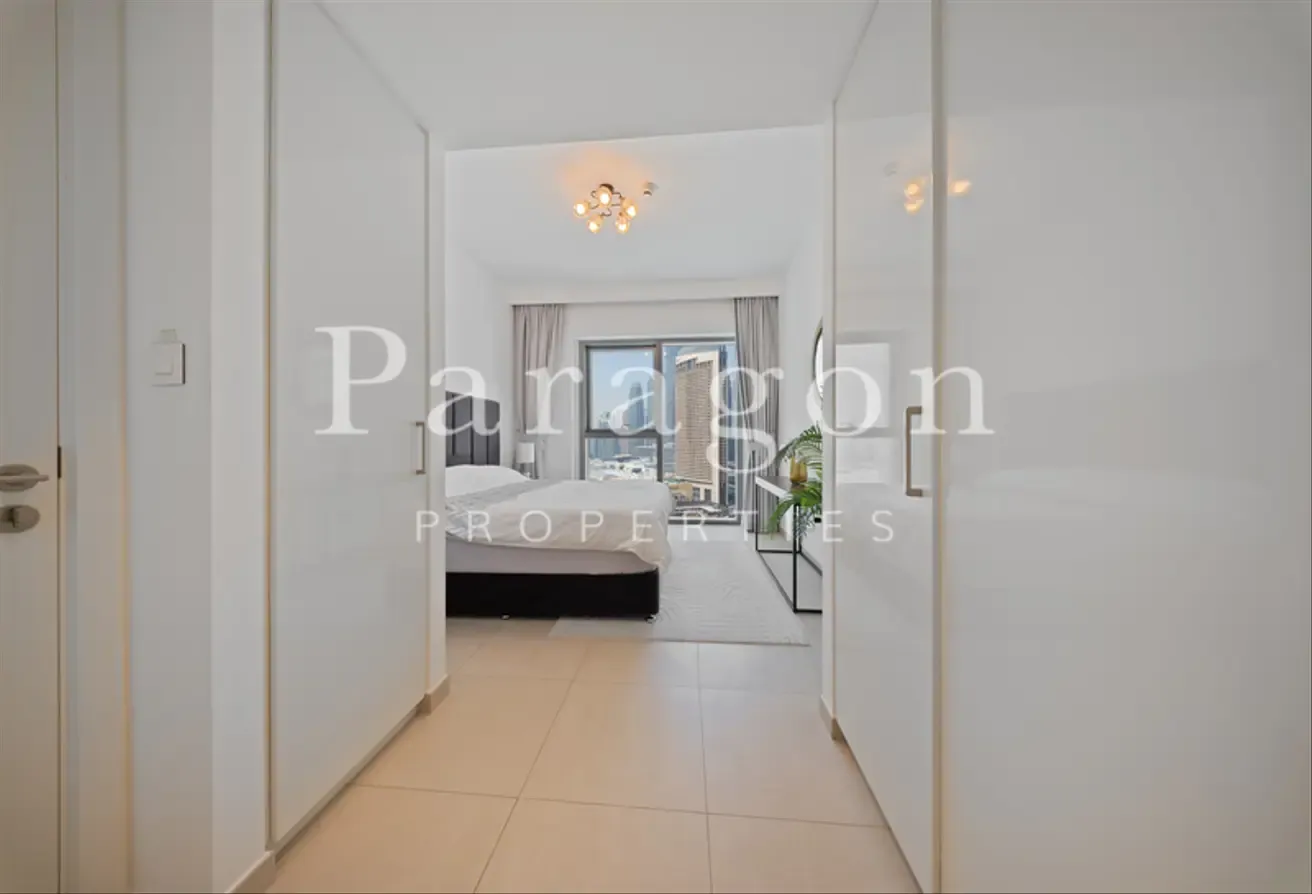 Burj Khalifa View | Fully Furnished | Vacant