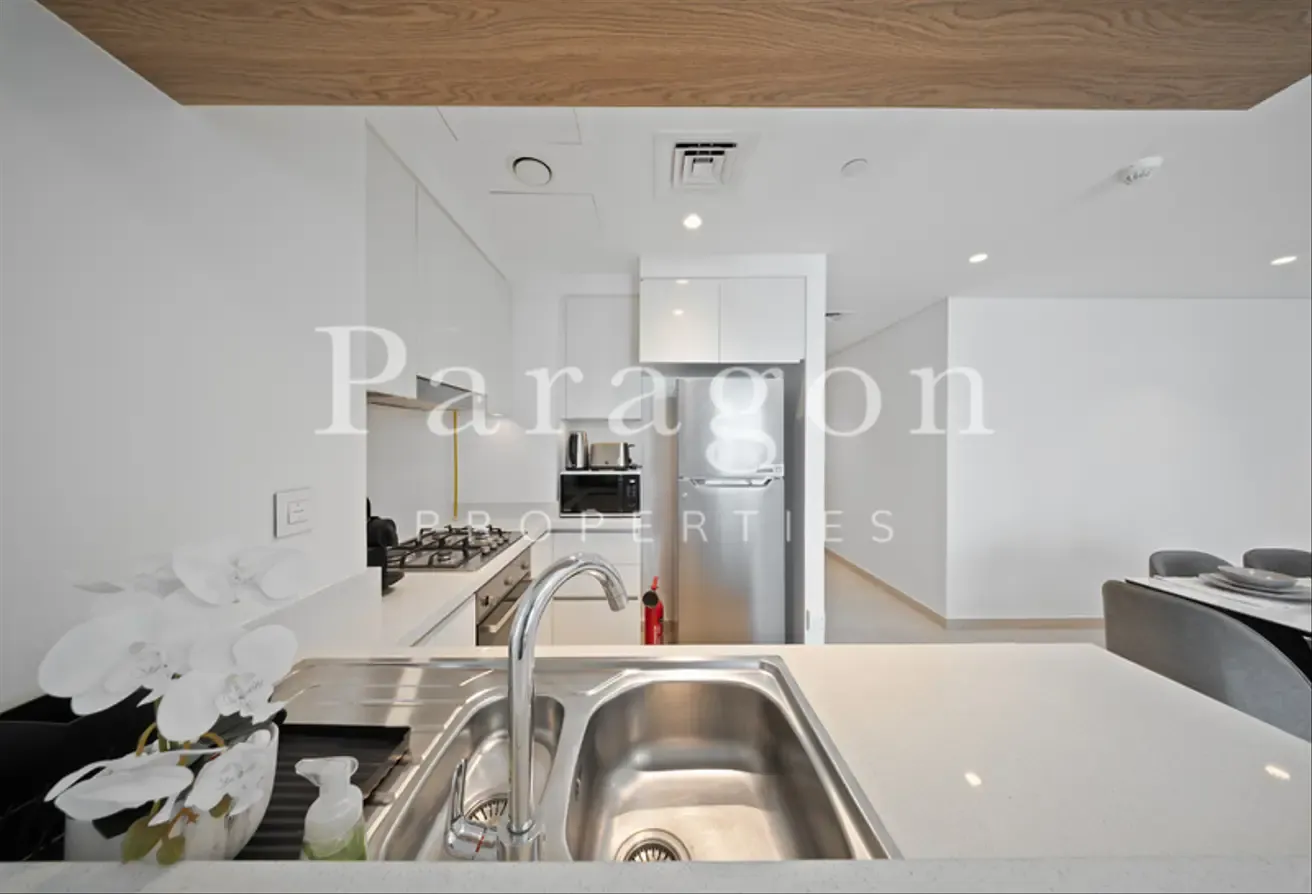 Burj Khalifa View | Fully Furnished | Vacant