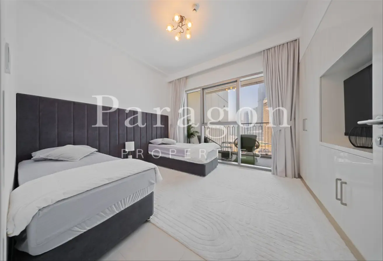 Burj Khalifa View | Fully Furnished | Vacant