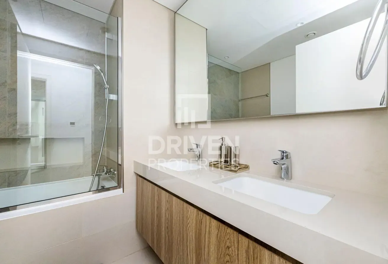 Ready to move in | Corner Unit | Zabeel View