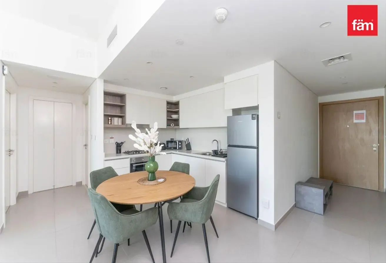 Fully Furnished | Mid Floor | Vacant