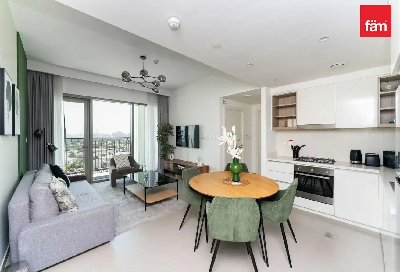 Fully Furnished | Mid Floor | Vacant